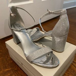 Bandolino Silver Sparkle Strappy Block Heels size 10.5